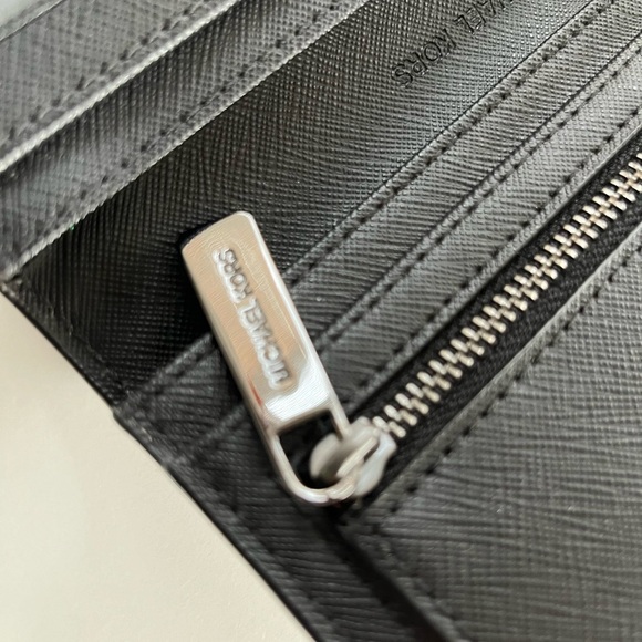 Michale Kors Wallet Black Leather - Picture 3 of 4